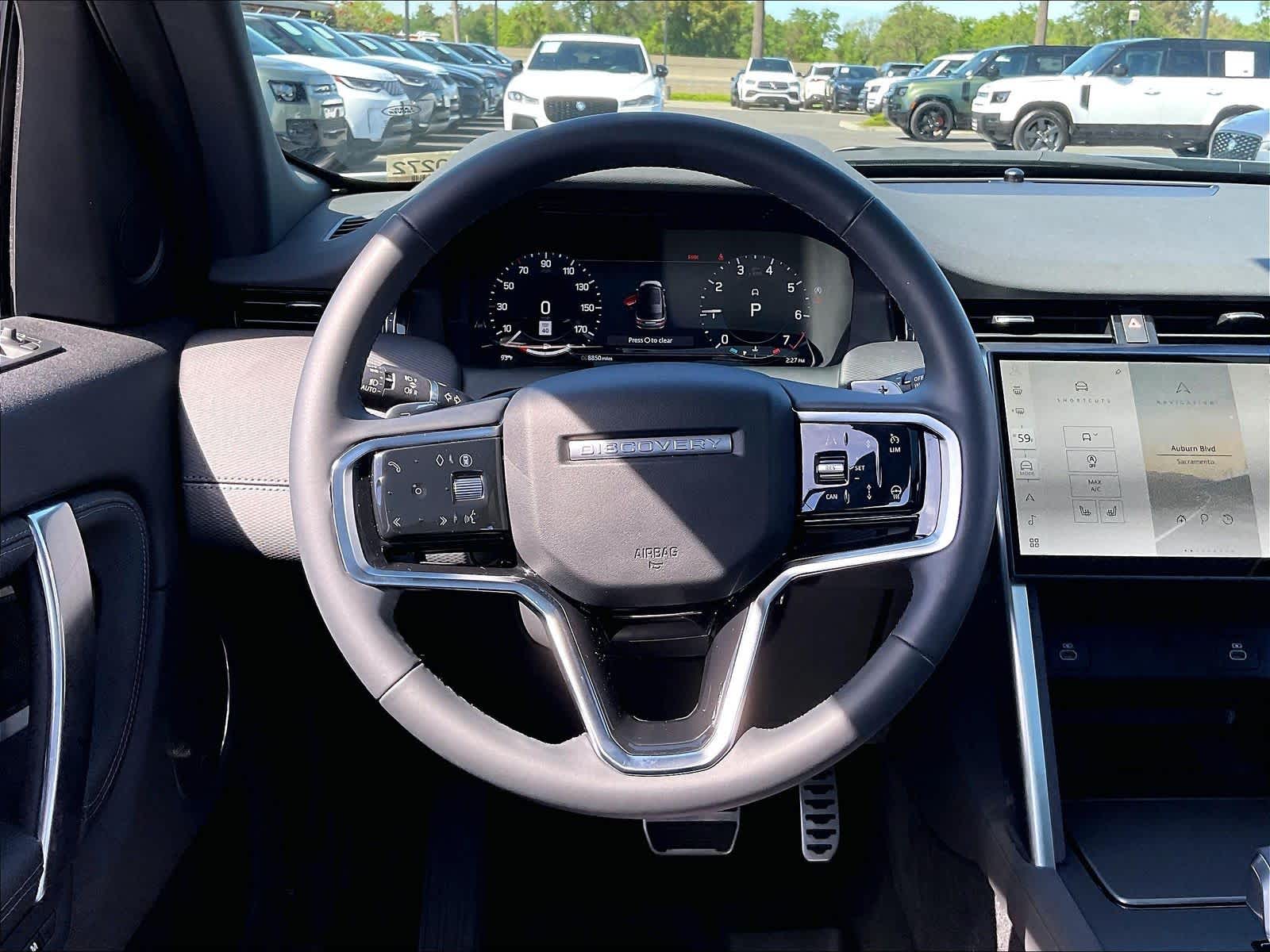 2025 Land Rover Discovery Sport Dynamic SE photo 5