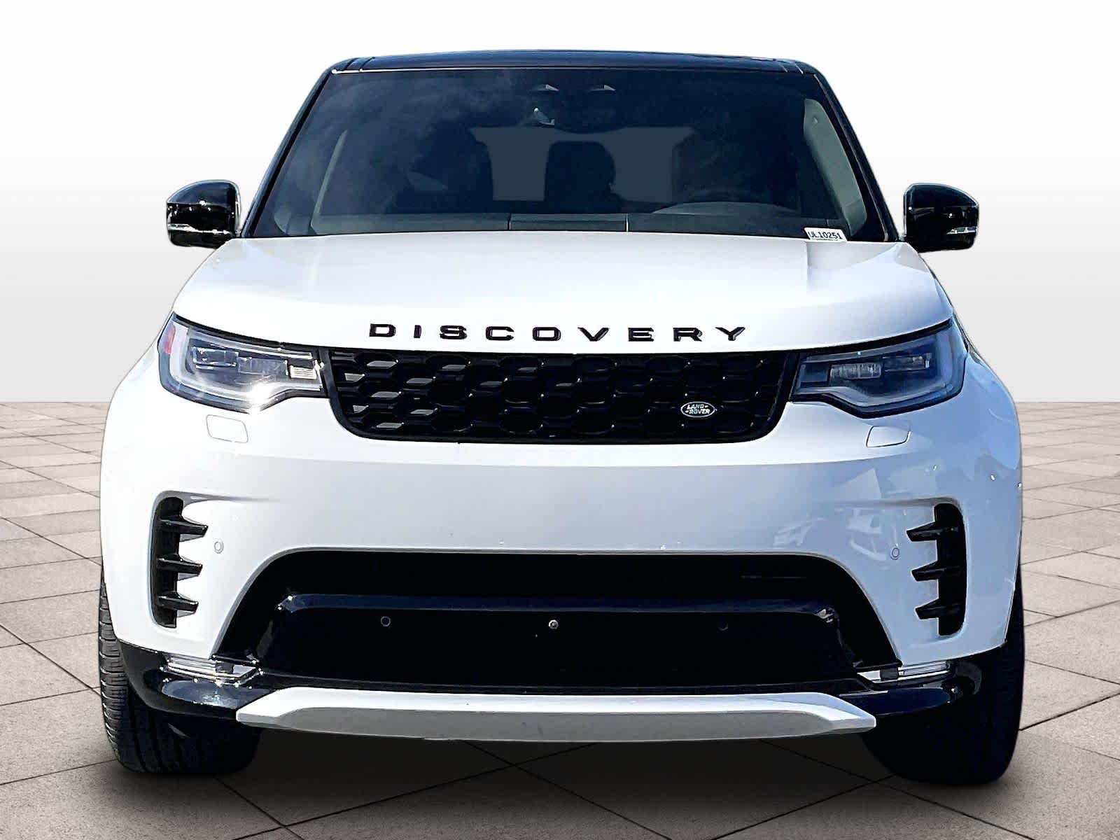 2025 Land Rover Discovery Dynamic SE photo 2