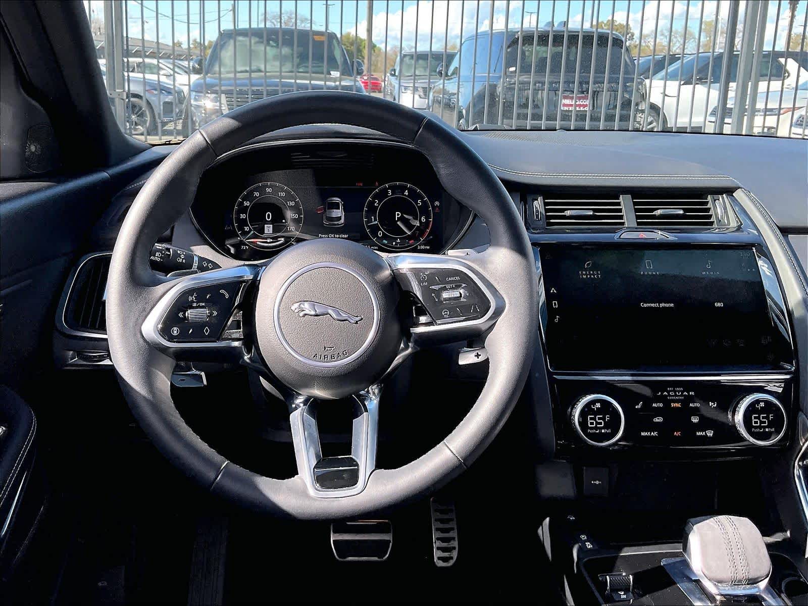 2024 Jaguar E-PACE R-Dynamic SE photo 5