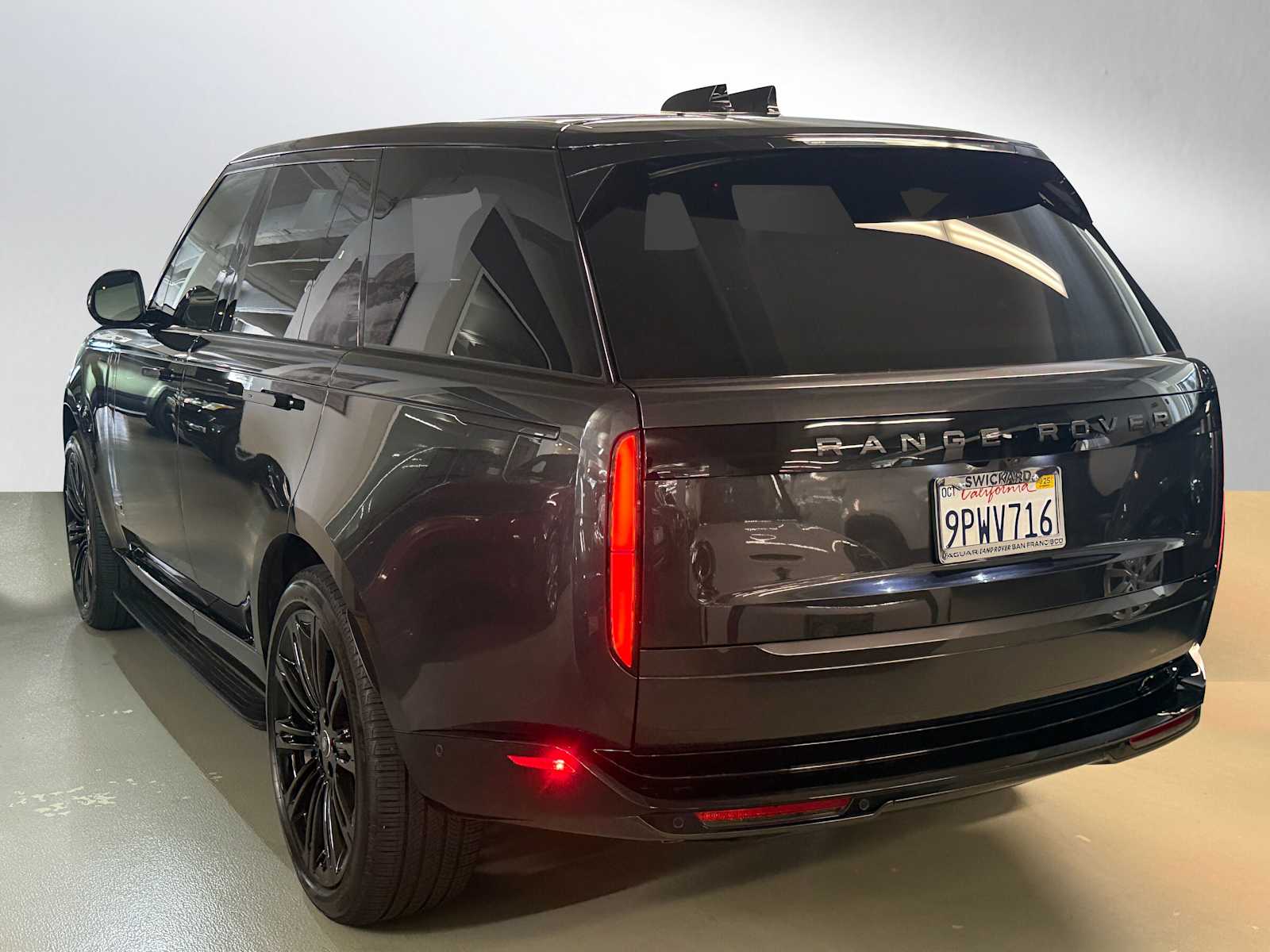 Image 3 of 2025 Land Rover Range P530 Autobiography SUV