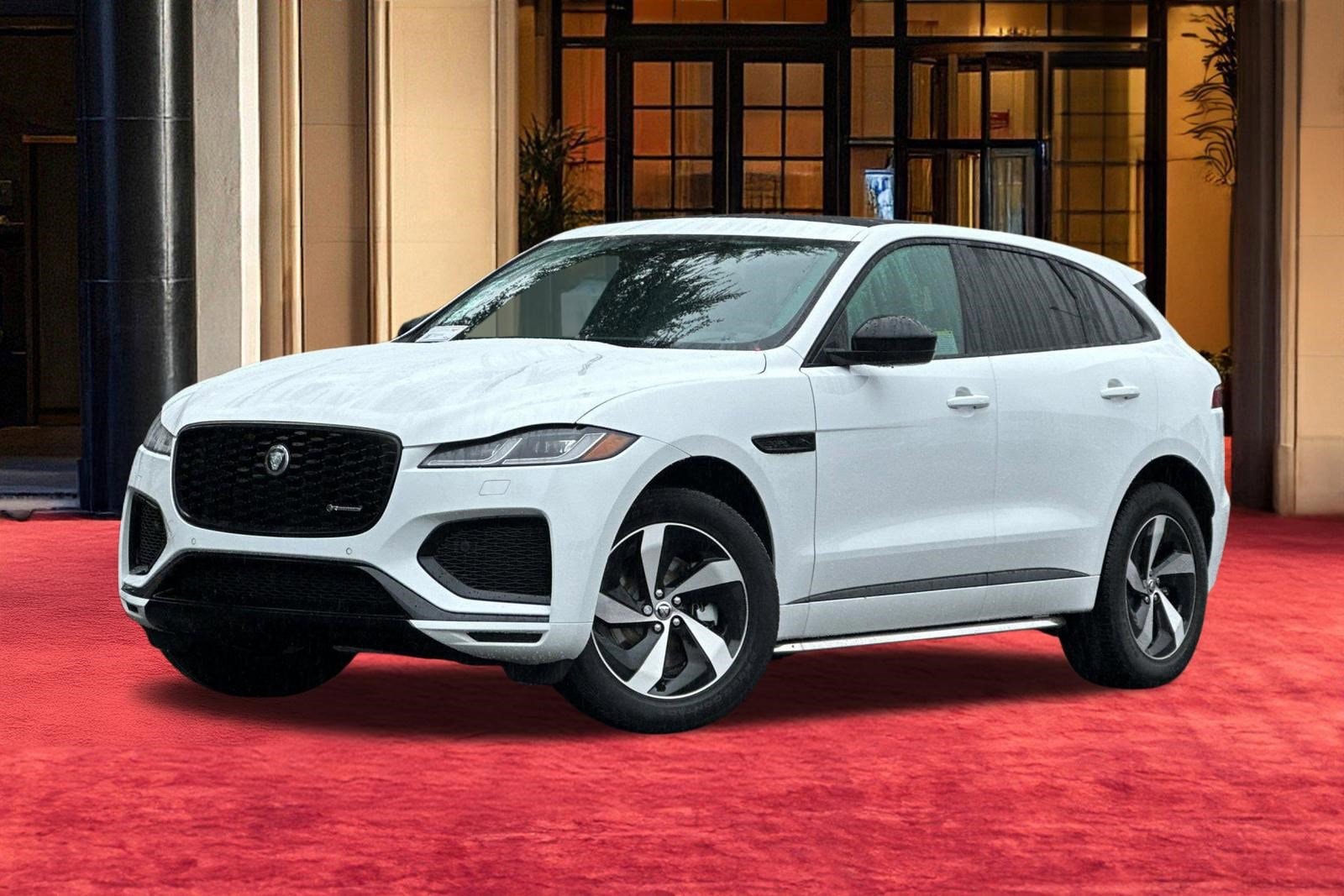2025 Jaguar F-PACE P250 R-Dynamic S's photo