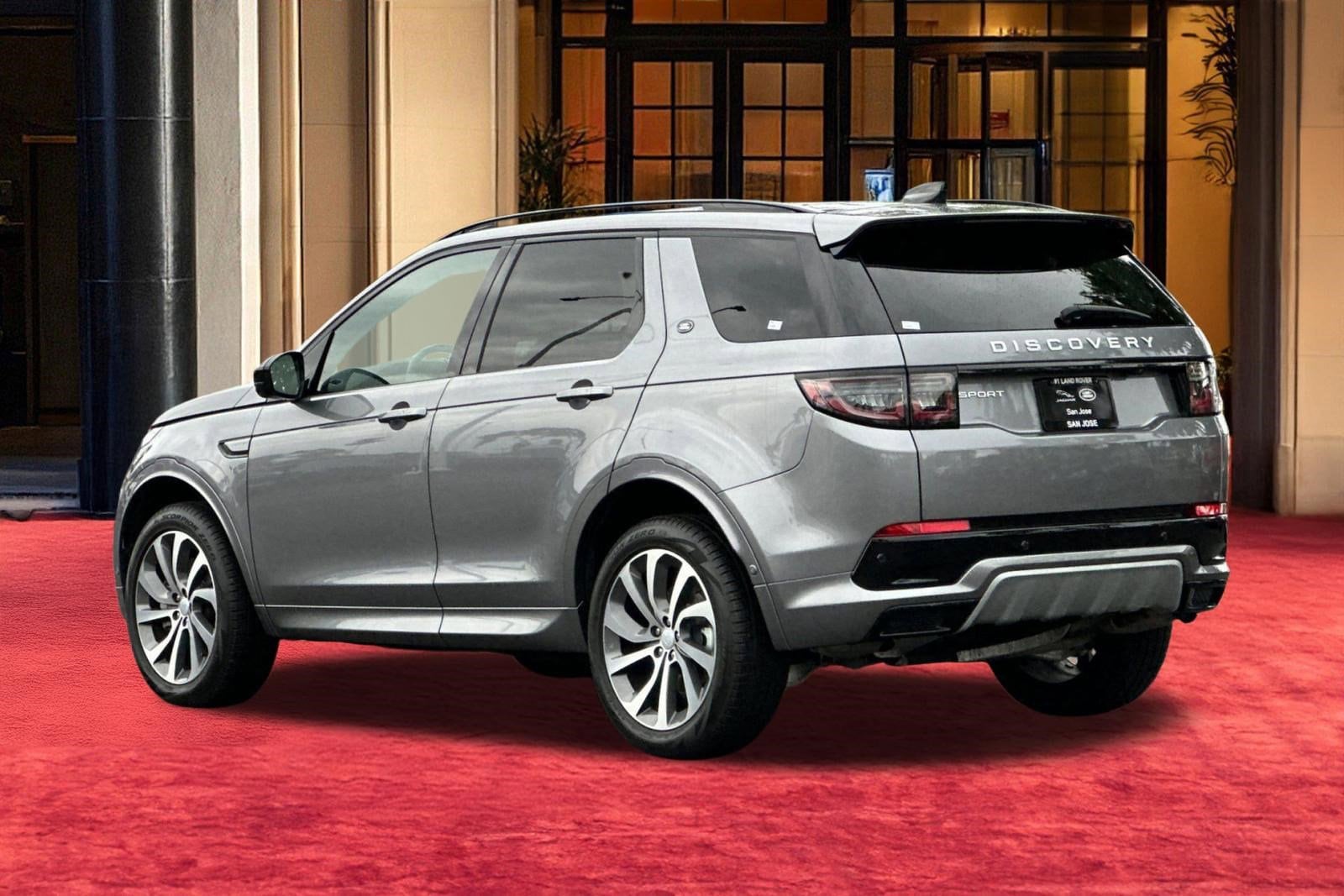 2025 Land Rover Discovery Sport S photo 2