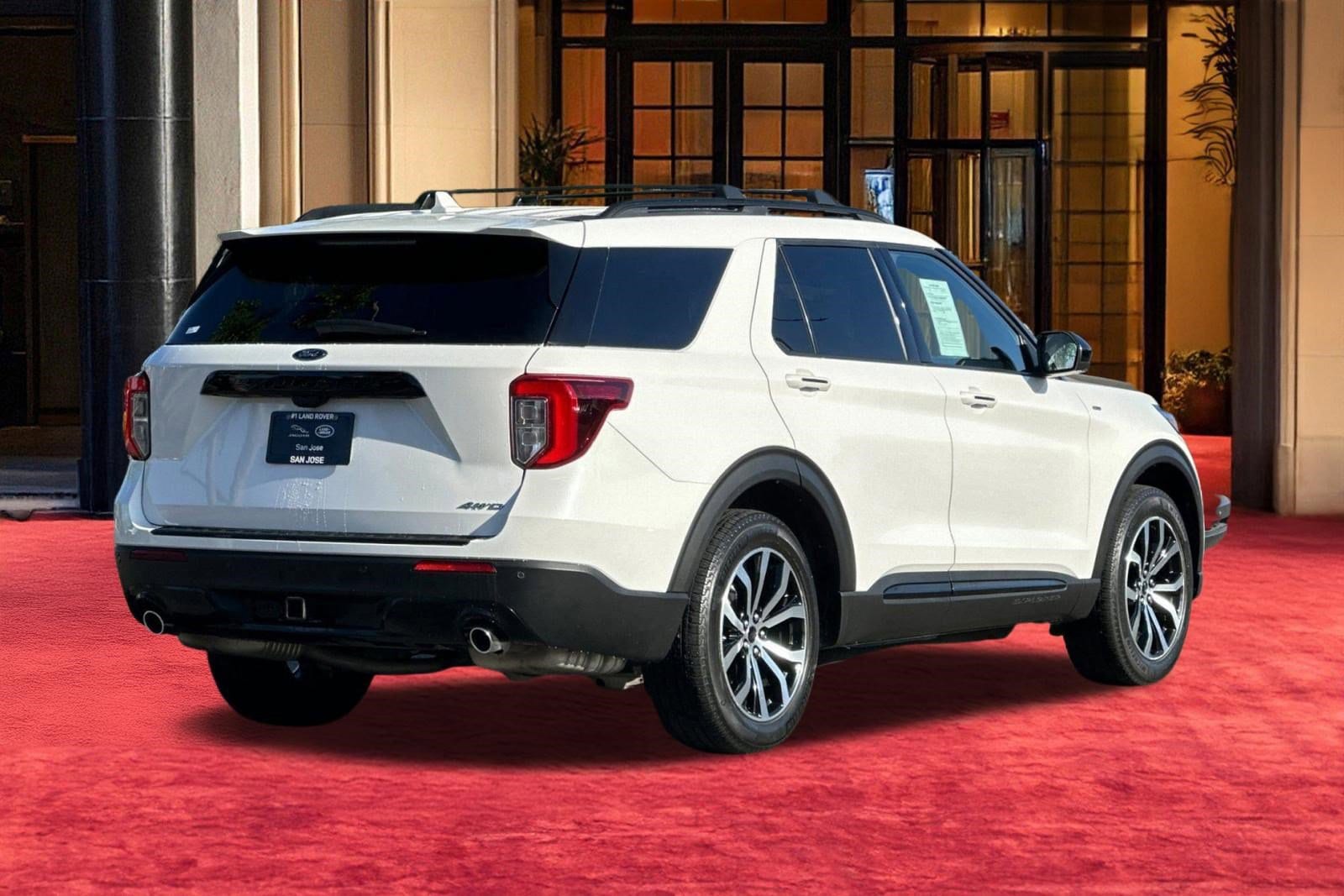 2022 Ford Explorer ST-Line photo 3