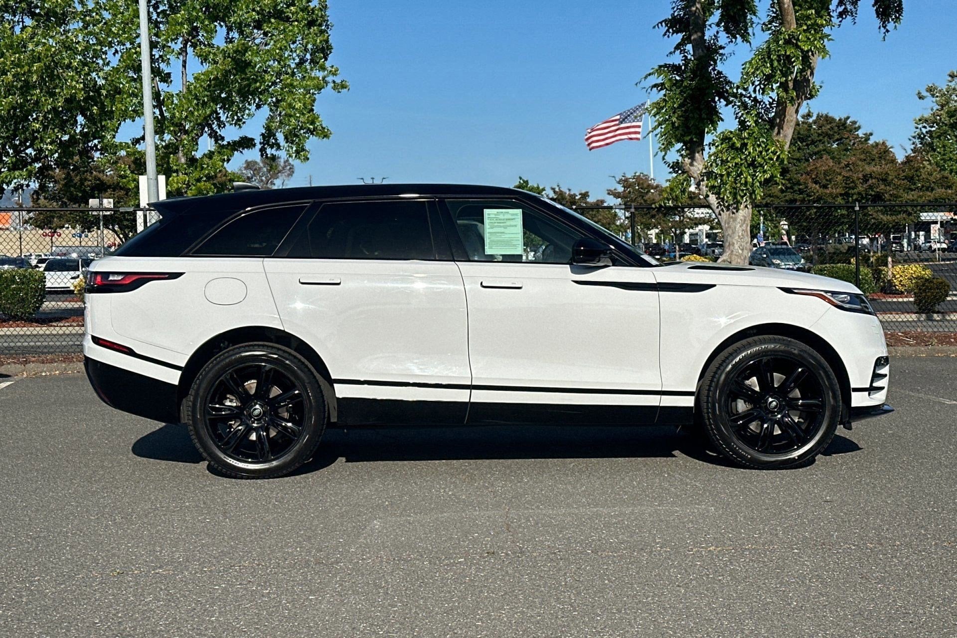 2022 Land Rover Range Rover Velar R-Dynamic S photo 3