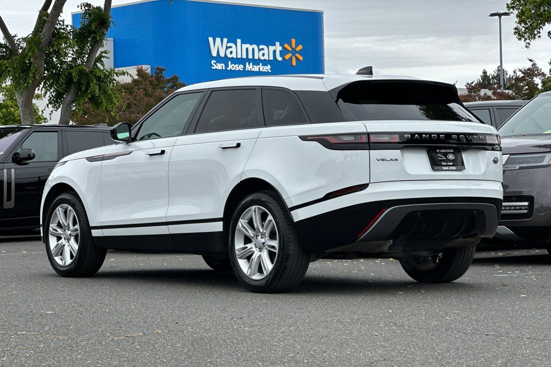2022 Land Rover Range Rover Velar R-Dynamic S photo 2