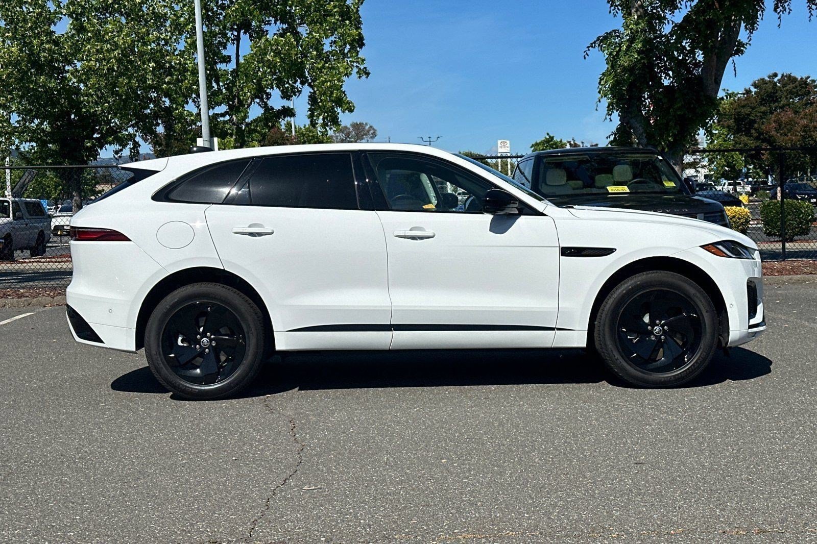 2026 Jaguar F-Pace R-Dynamic S - Photo 6