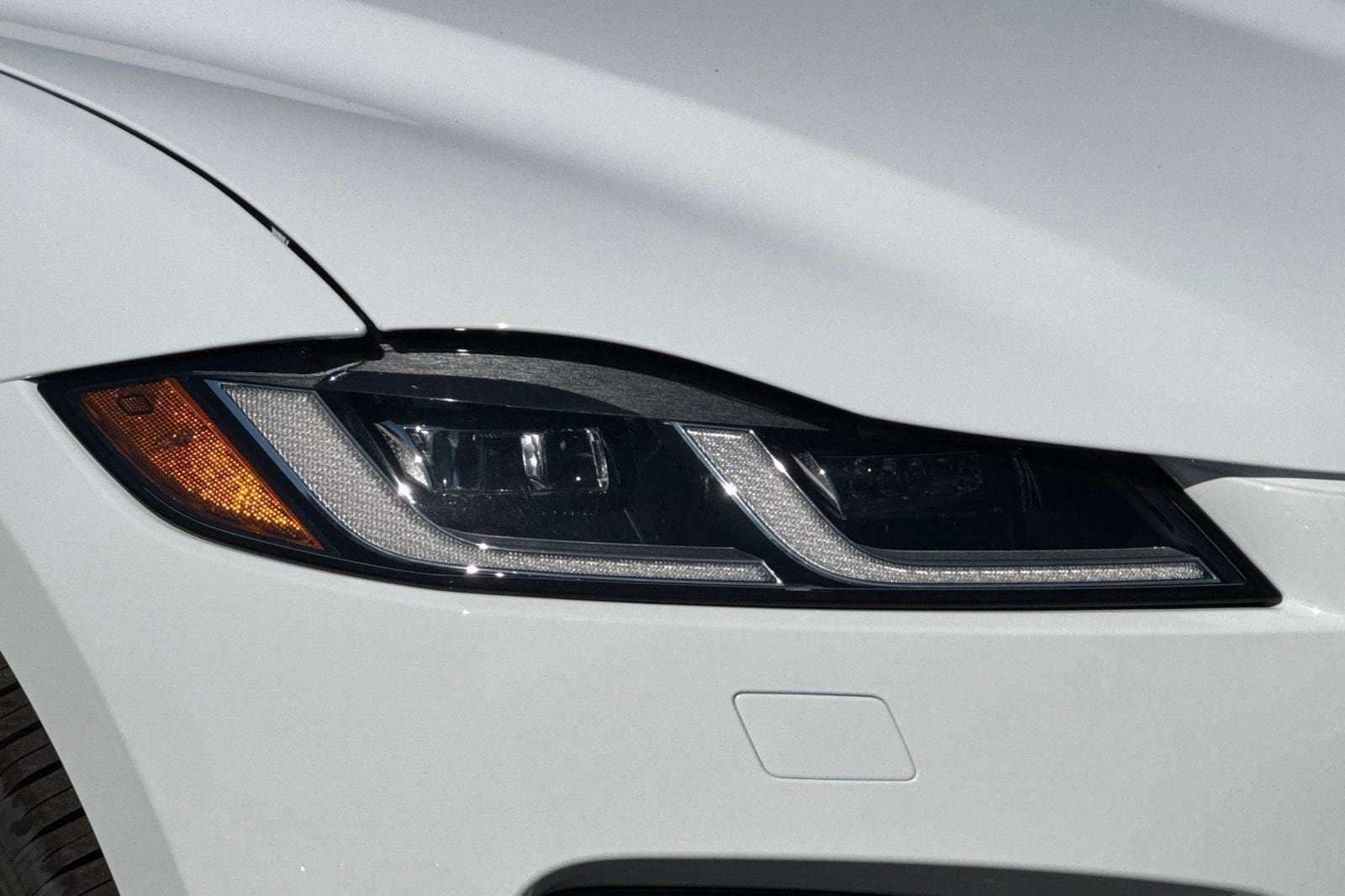 2026 Jaguar F-Pace R-Dynamic S - Photo 8