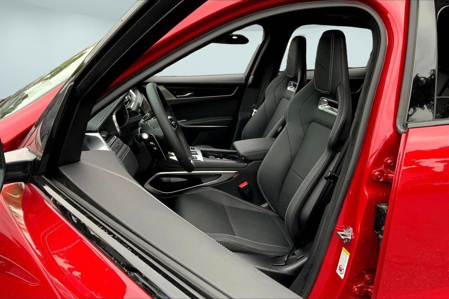2026 Jaguar F-Pace R-Dynamic S - Photo 11