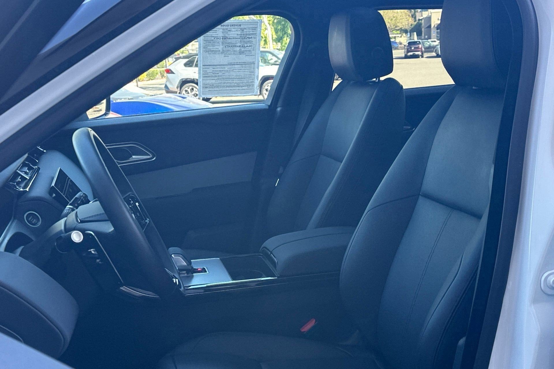 2025 Land Rover Range Rover Velar S photo 4