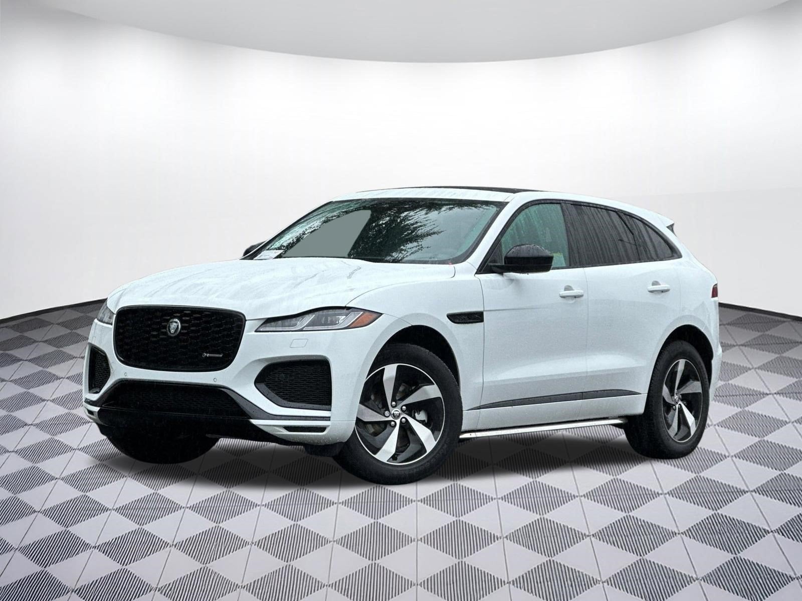 2025 Jaguar F-PACE P250 R-Dynamic S's photo