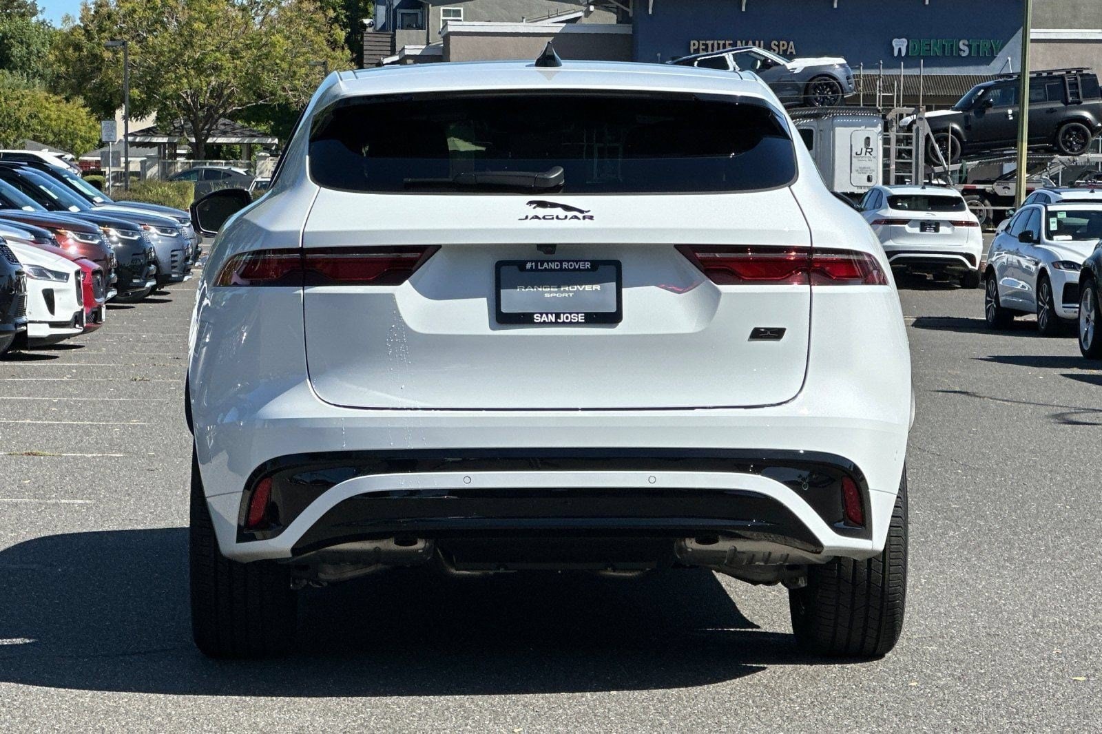 2026 Jaguar F-Pace R-Dynamic S - Photo 7