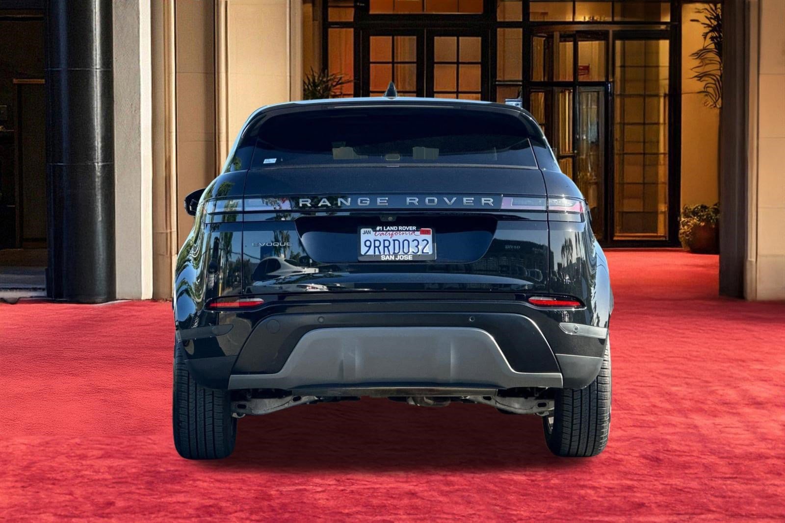 2025 Land Rover Range Rover Evoque Core S photo 3
