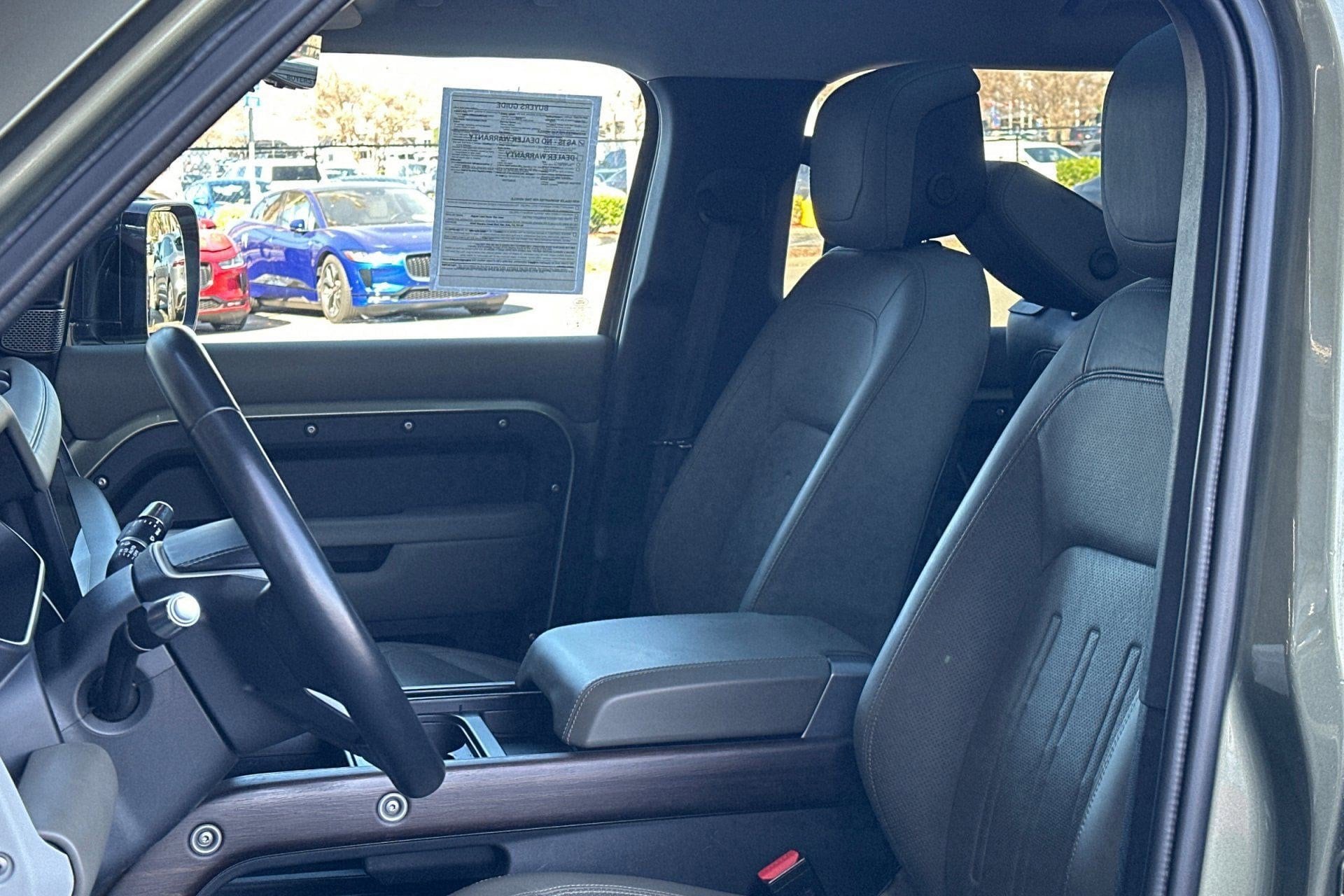 2020 Land Rover Defender 110 HSE photo 4