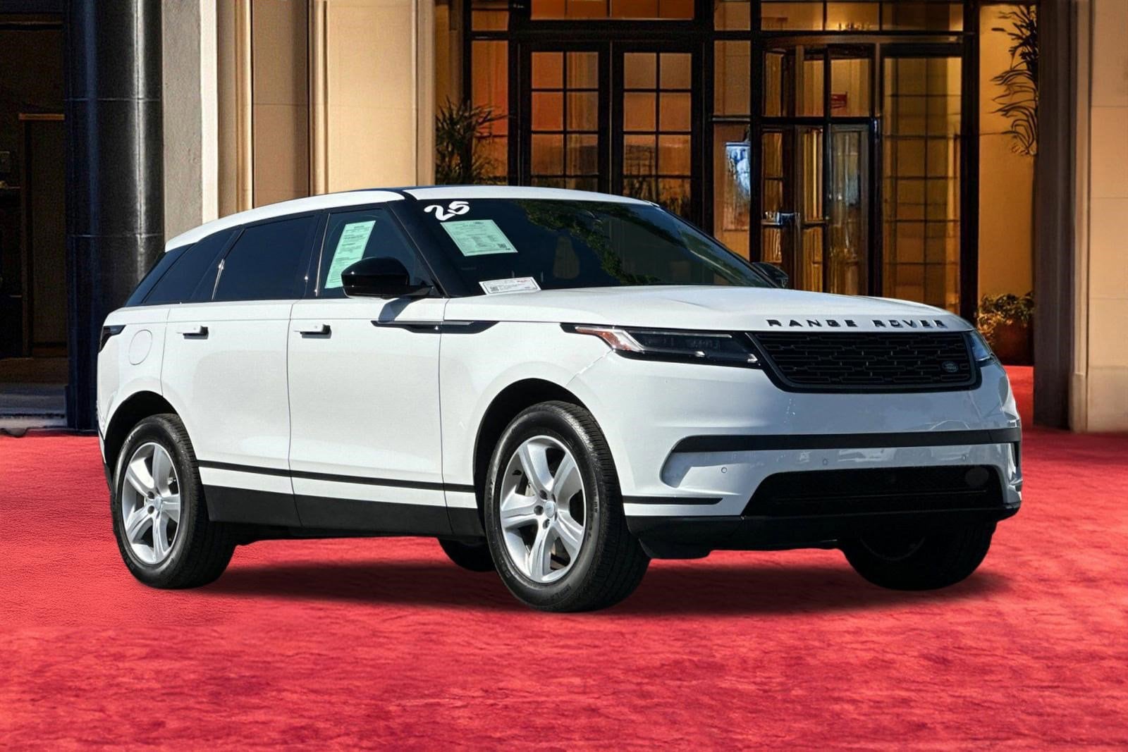 2025 Land Rover Range Rover Velar S photo 3