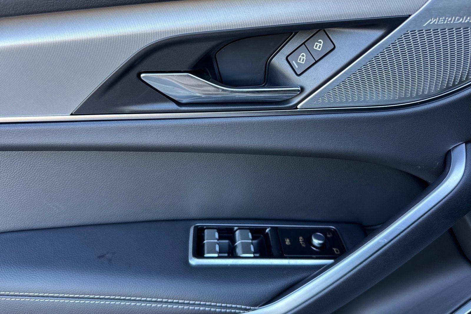 2026 Jaguar F-Pace R-Dynamic S - Photo 9