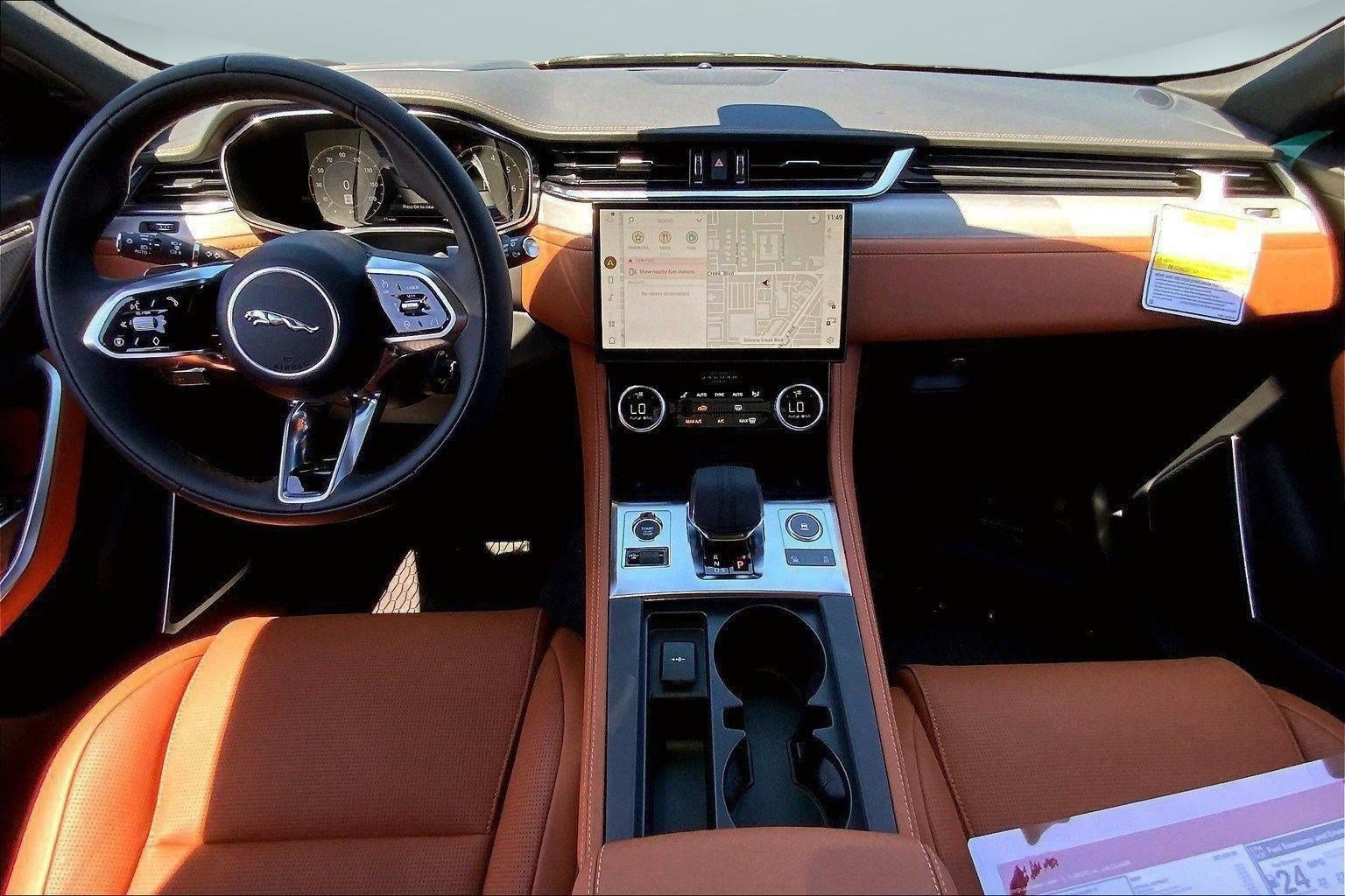 2026 Jaguar F-Pace R-Dynamic S - Photo 6
