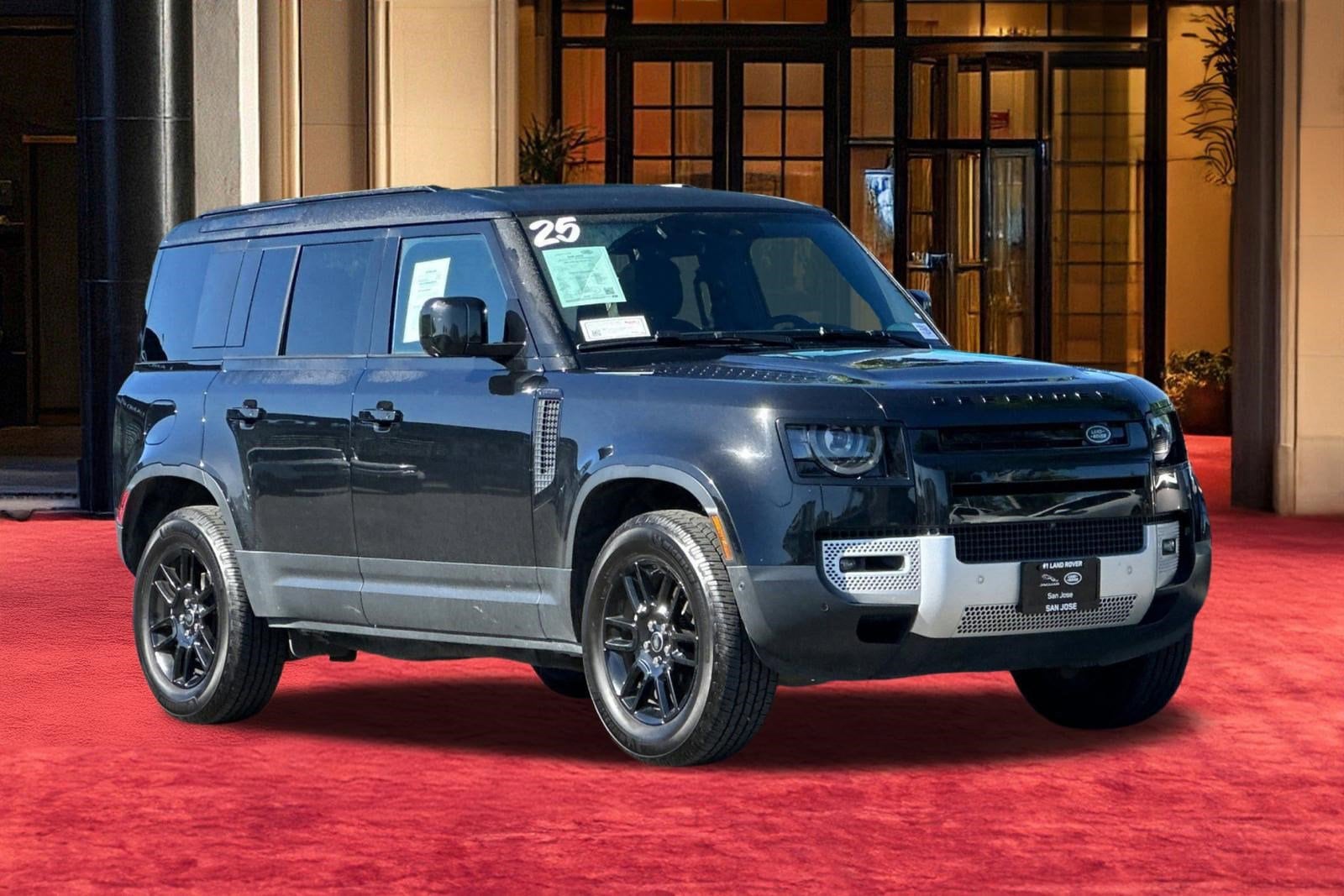2025 Land Rover Defender 110 S photo 6