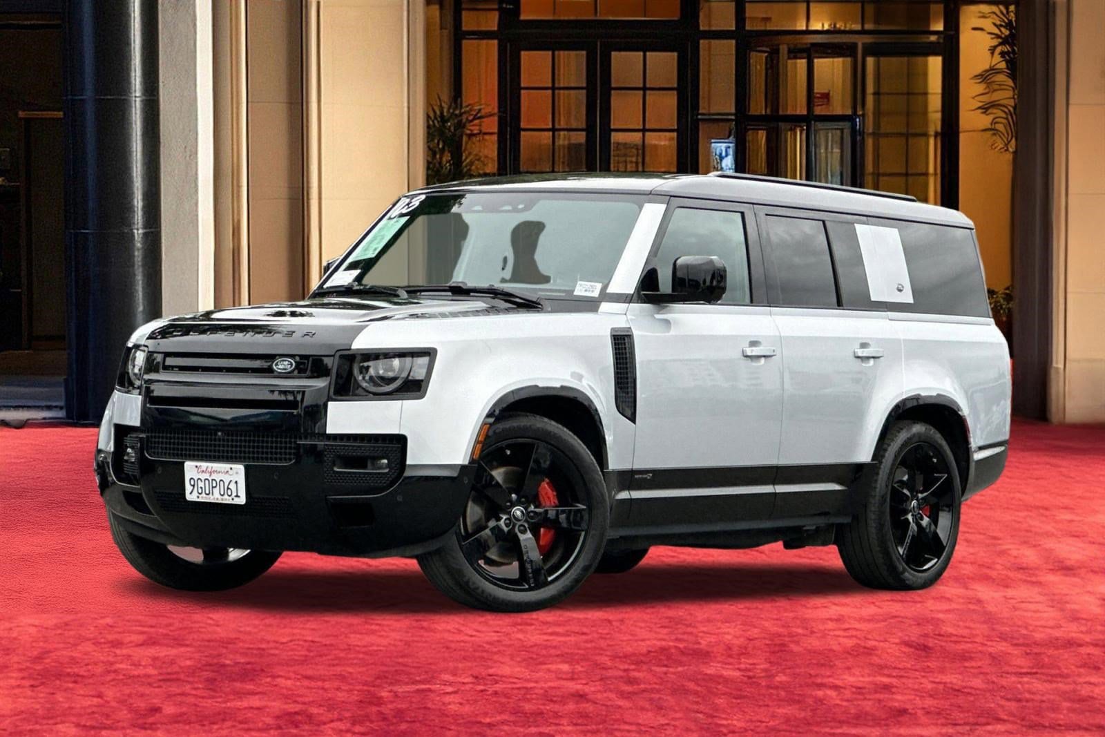 2023 Land Rover Defender X's photo