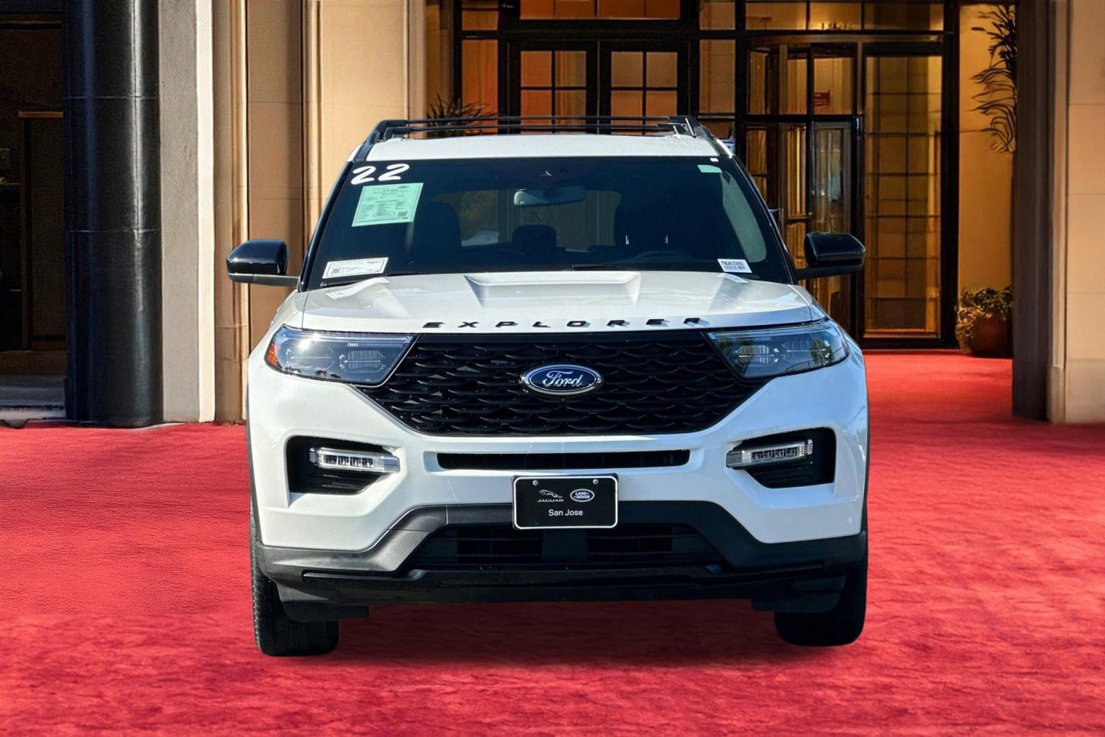 2022 Ford Explorer ST-Line photo 4