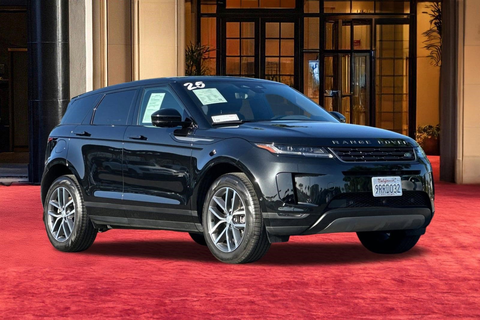 2025 Land Rover Range Rover Evoque Core S photo 5