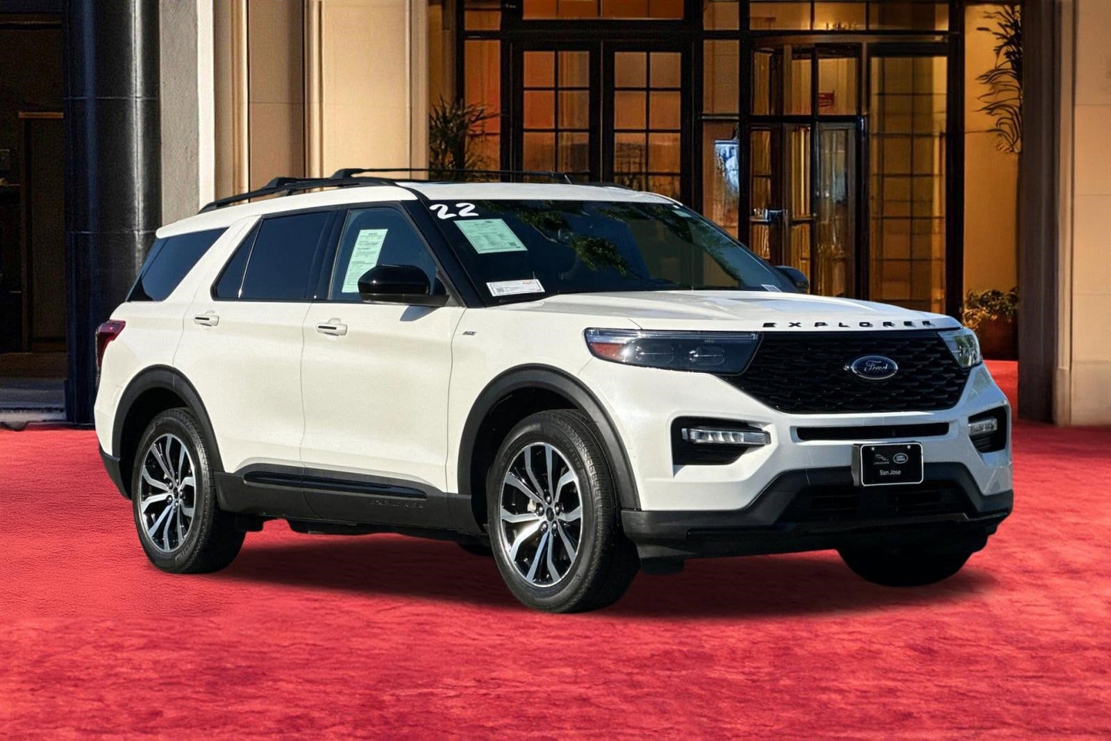 2022 Ford Explorer ST-Line photo 5