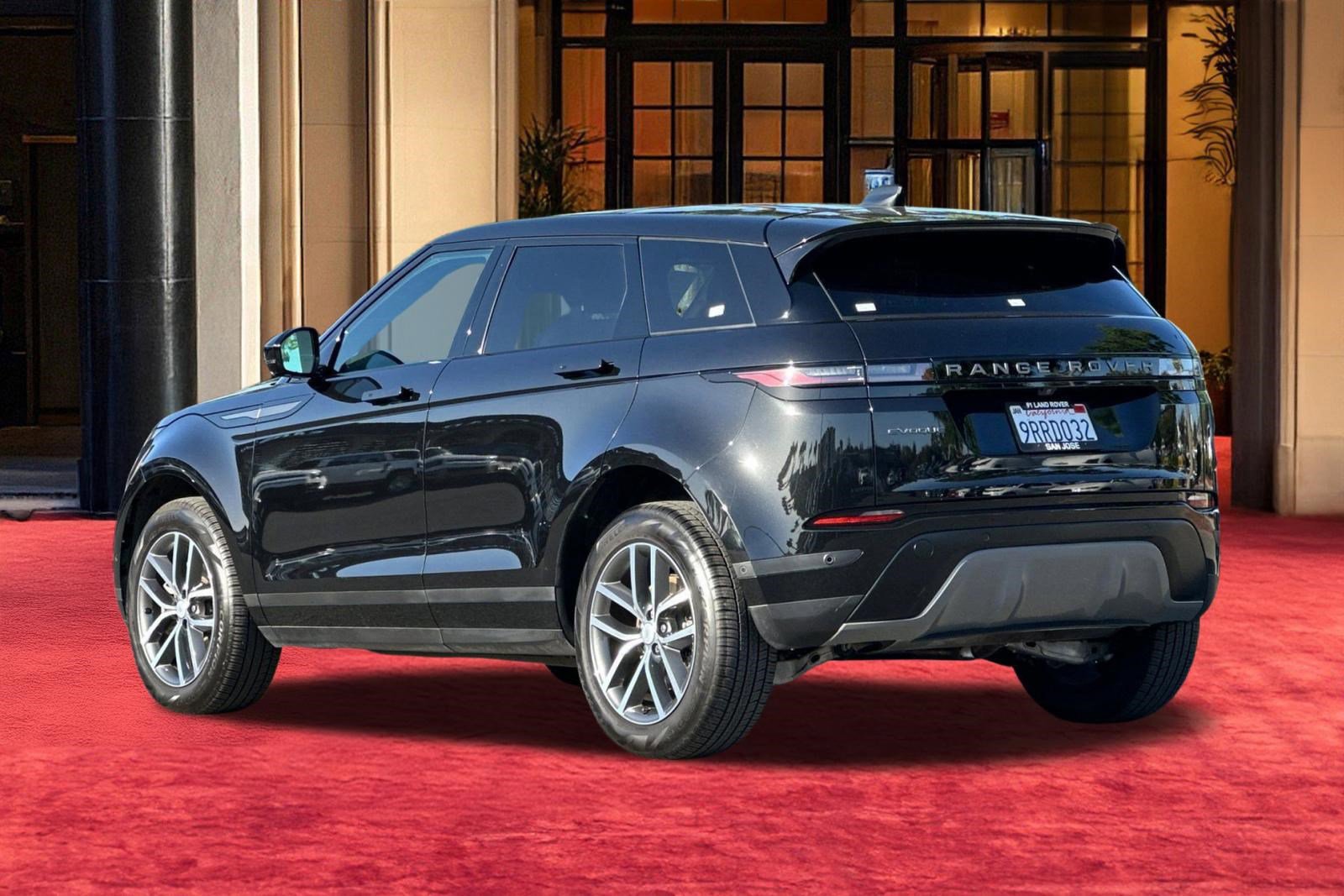 2025 Land Rover Range Rover Evoque Core S photo 2