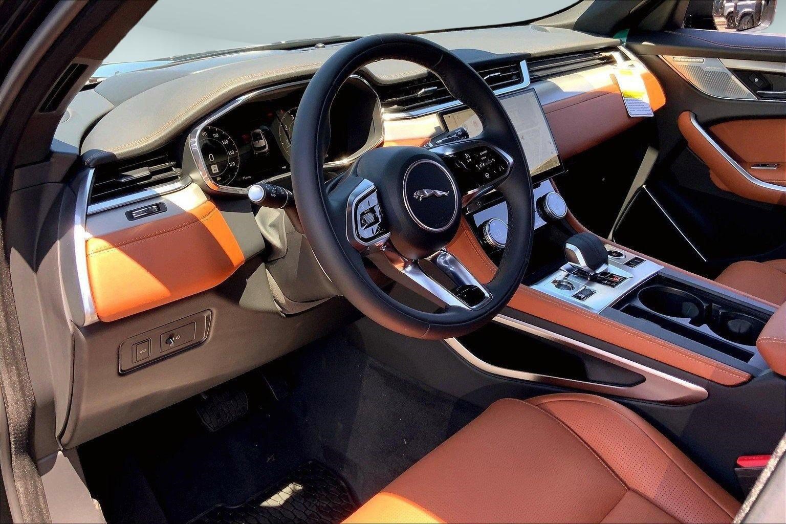 2026 Jaguar F-Pace R-Dynamic S - Photo 10