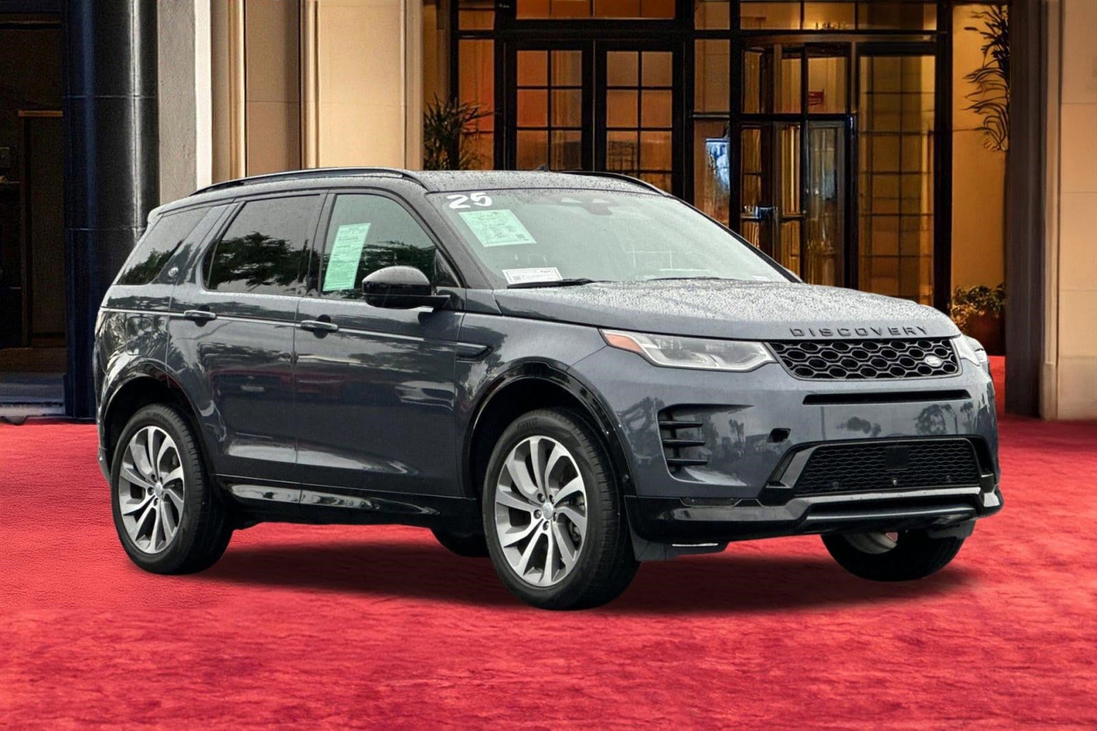 2025 Land Rover Discovery Sport Dynamic SE photo 6