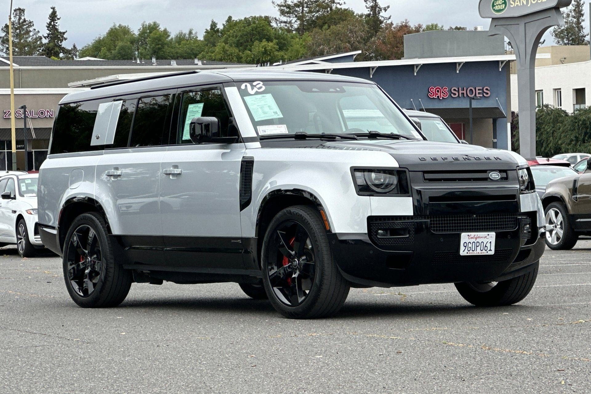 2023 Land Rover Defender 130 X photo 6