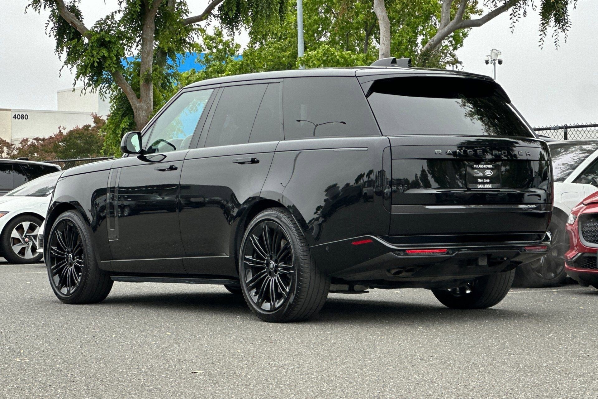 2024 Land Rover Range Rover Autobiography photo 2
