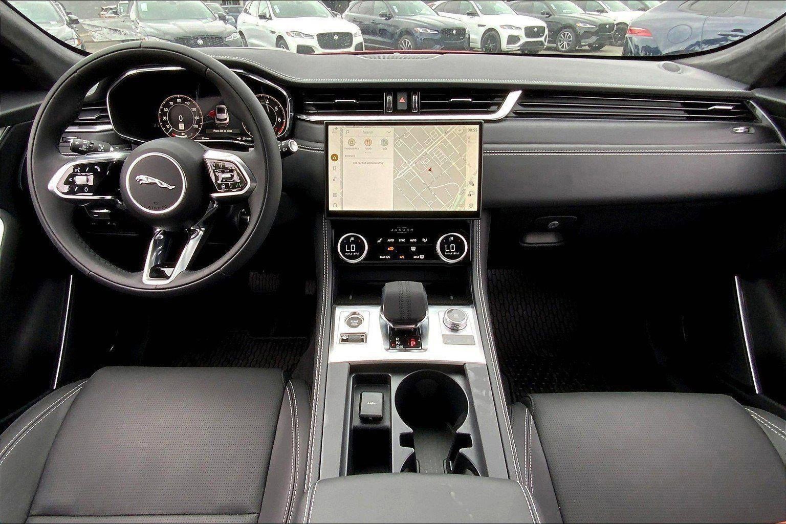 2026 Jaguar F-Pace R-Dynamic S - Photo 8