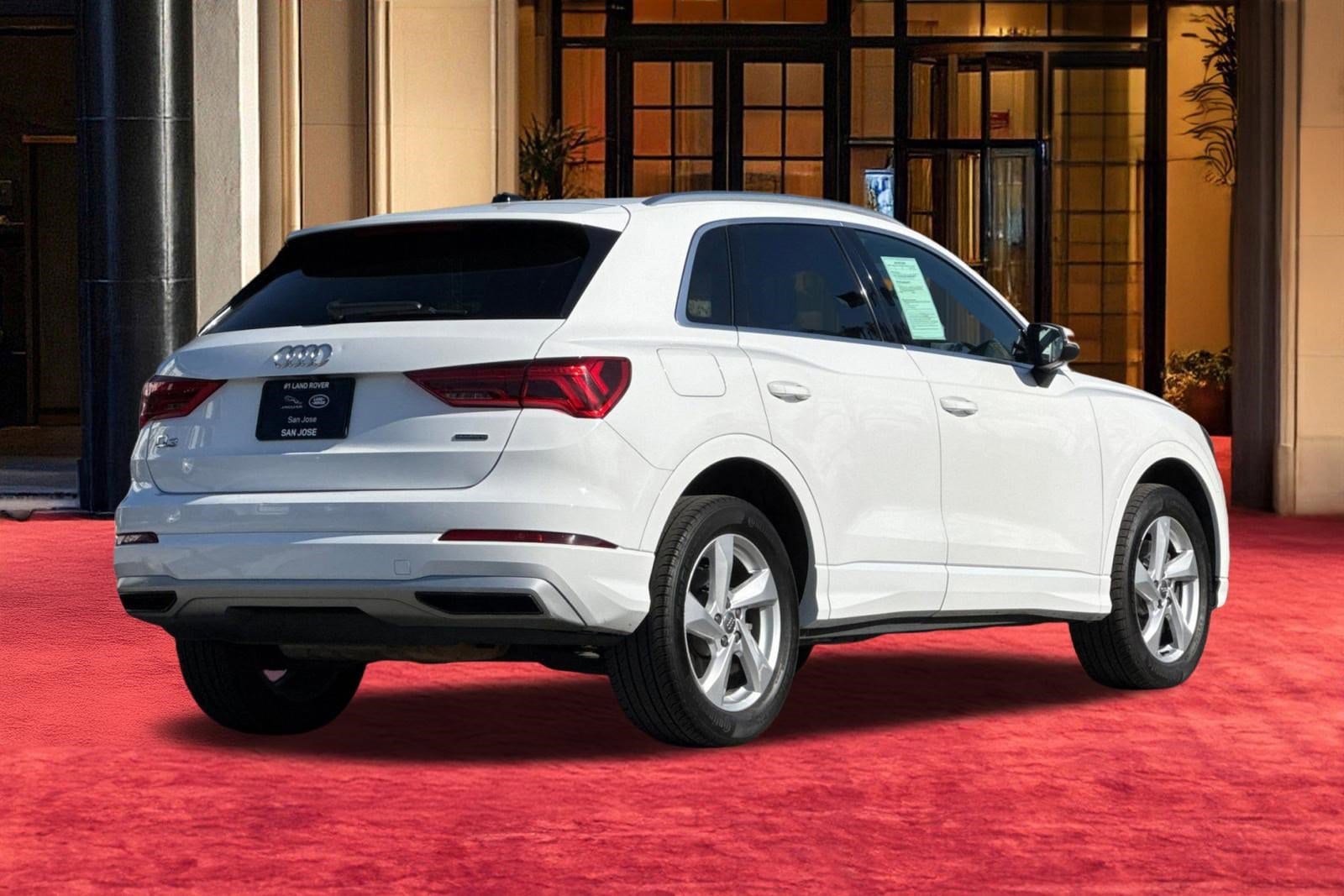 2019 Audi Q3 Premium photo 3