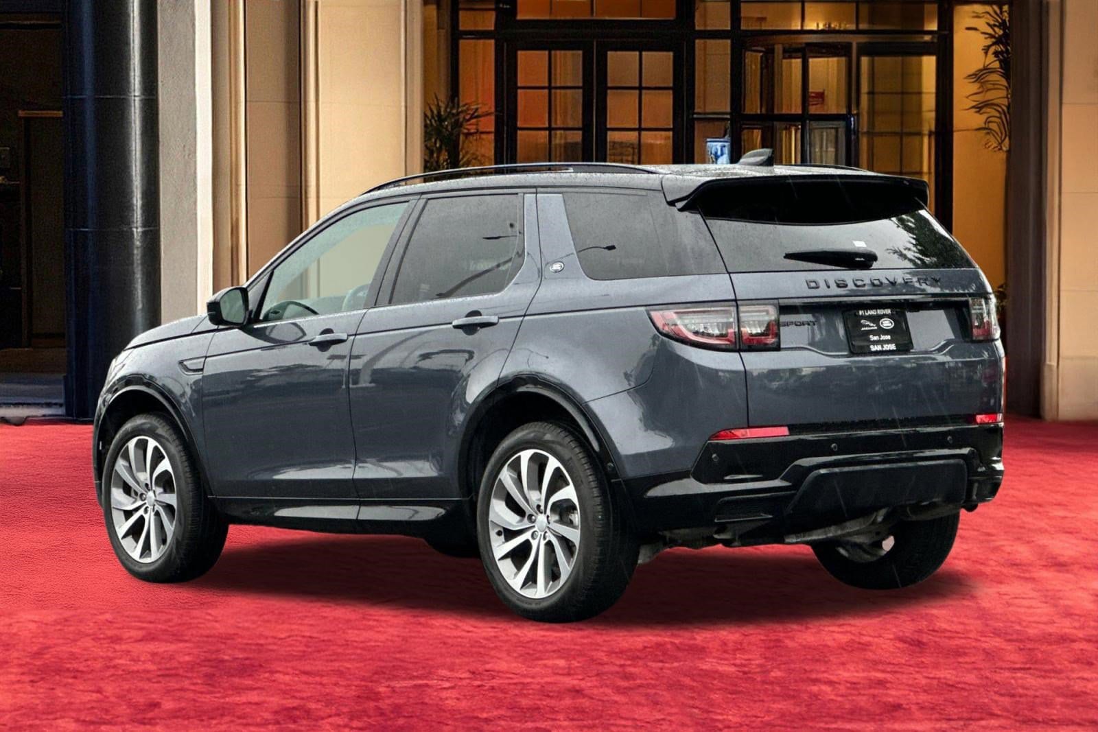 2025 Land Rover Discovery Sport Dynamic SE photo 2