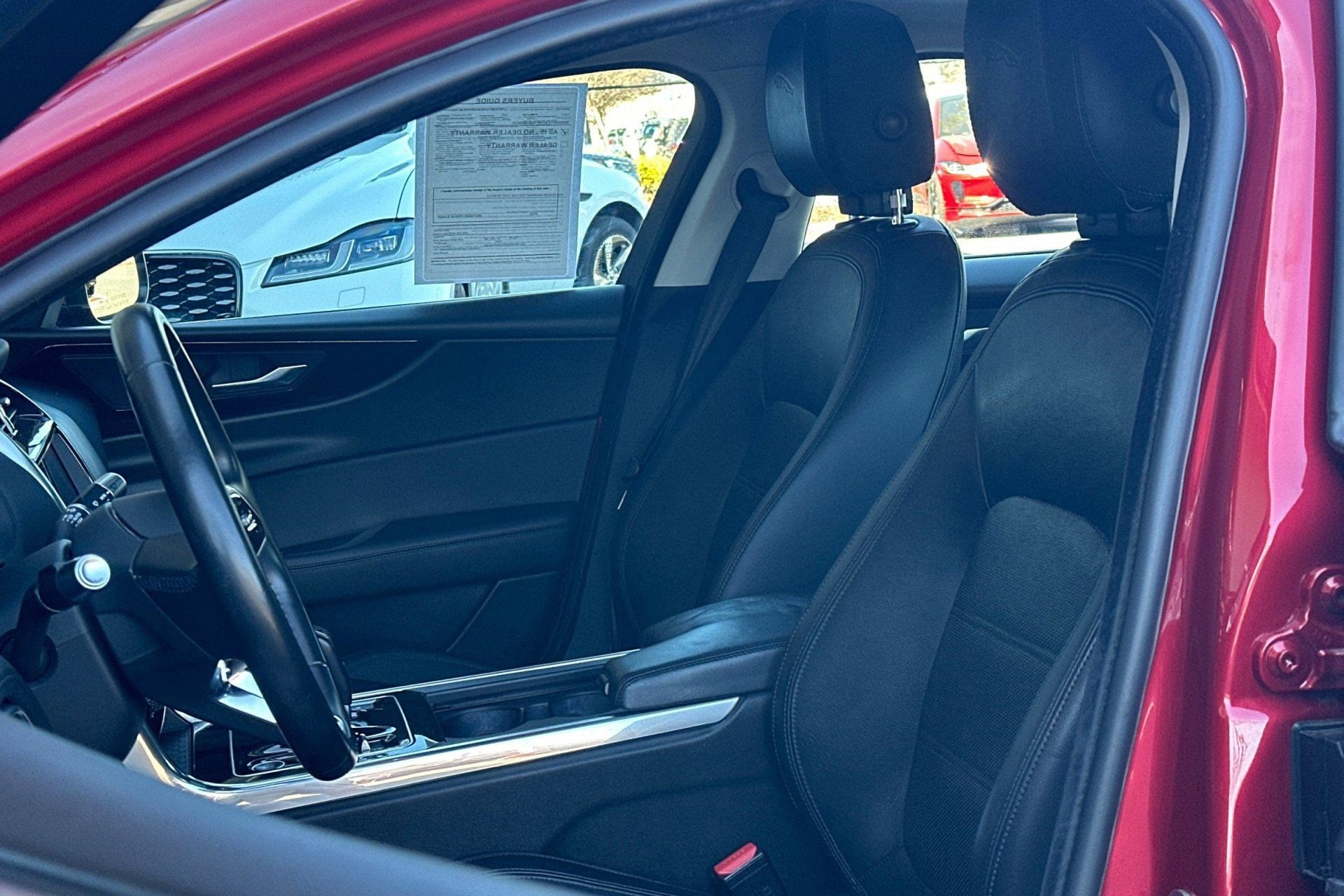 2020 Jaguar XE S photo 4