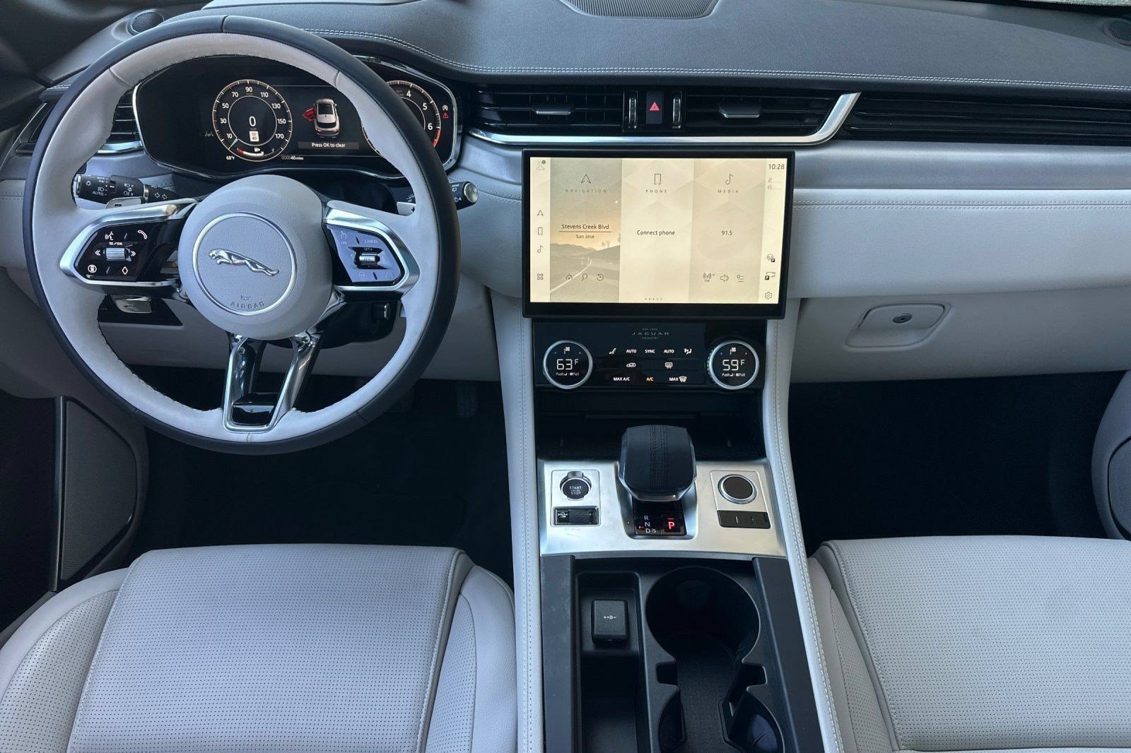 2026 Jaguar F-Pace R-Dynamic S - Photo 17