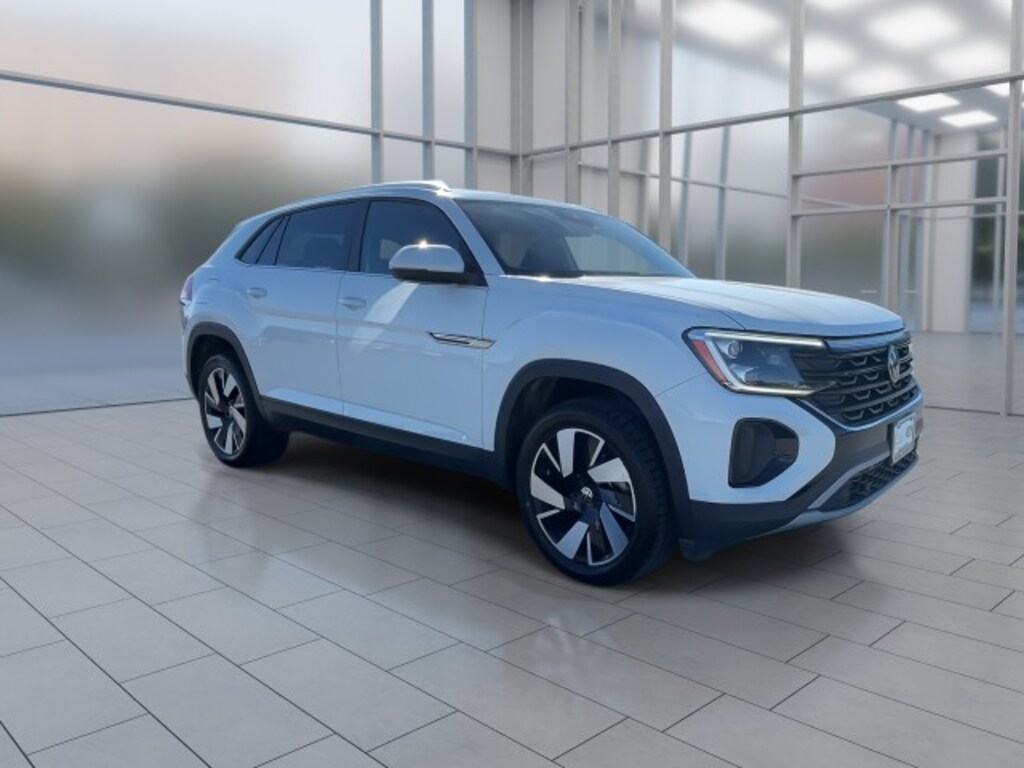 Used 2024 Volkswagen Atlas Cross Sport 2.0T SE w/Technology SUV