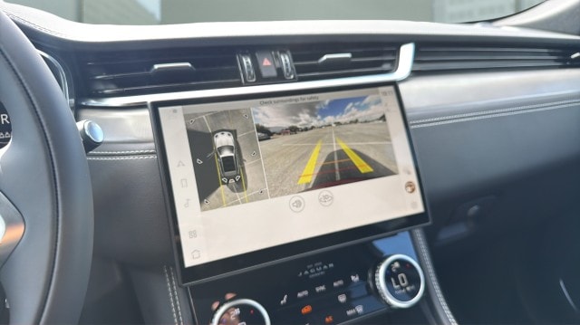 2026 Jaguar F-Pace R-Dynamic S - Photo 23