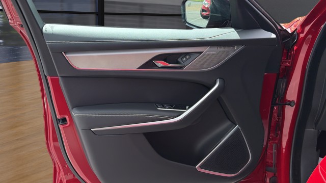 2026 Jaguar F-Pace R-Dynamic S - Photo 20