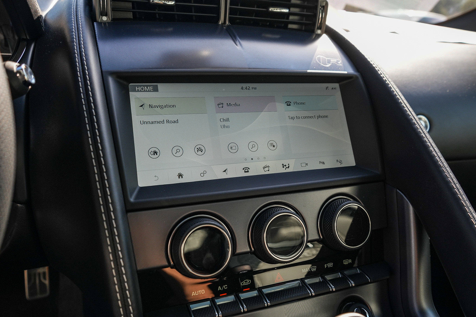 2023 Jaguar F-TYPE R - Photo 15