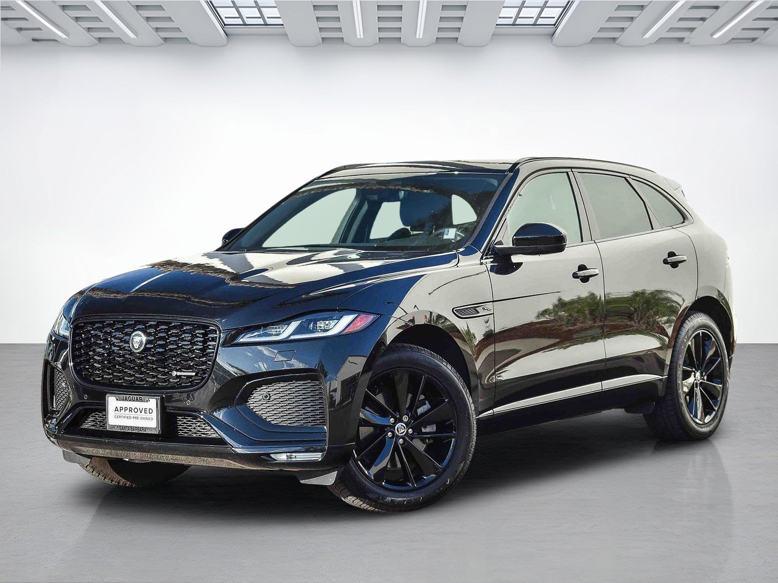 2025 Jaguar F-PACE R-Dynamic S's photo