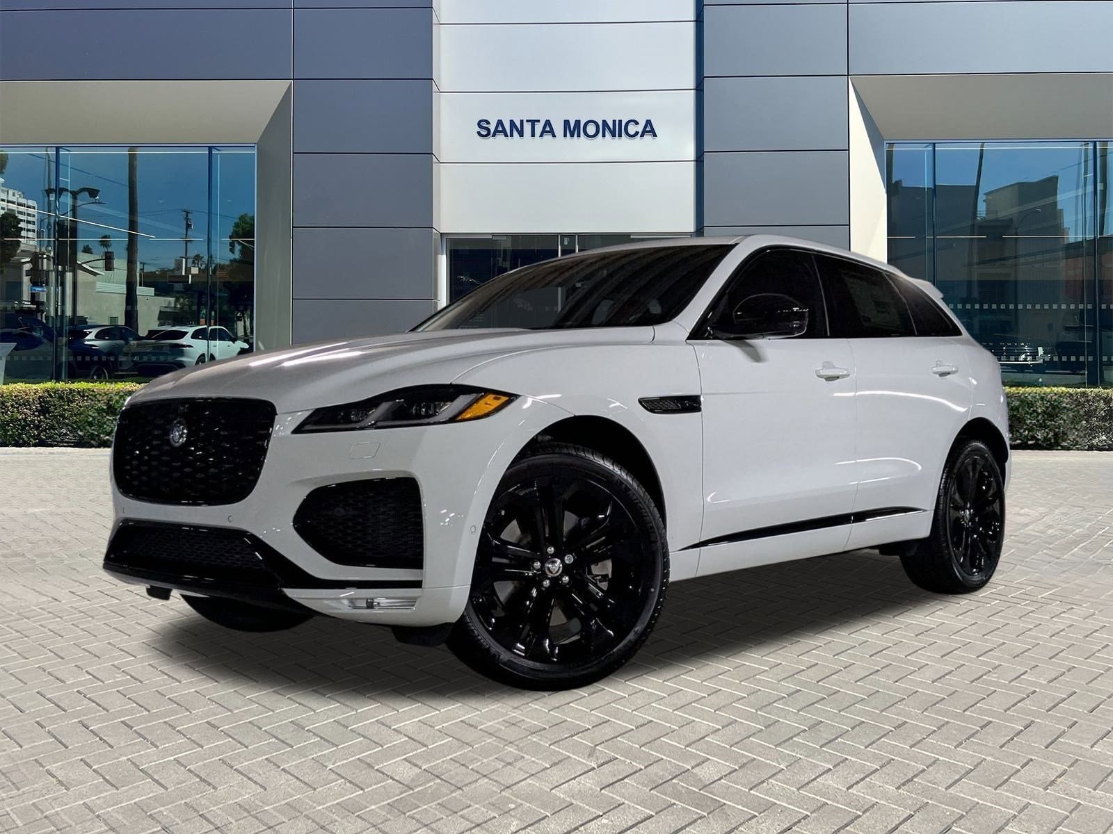 2026 Jaguar F-Pace R-Dynamic S's photo