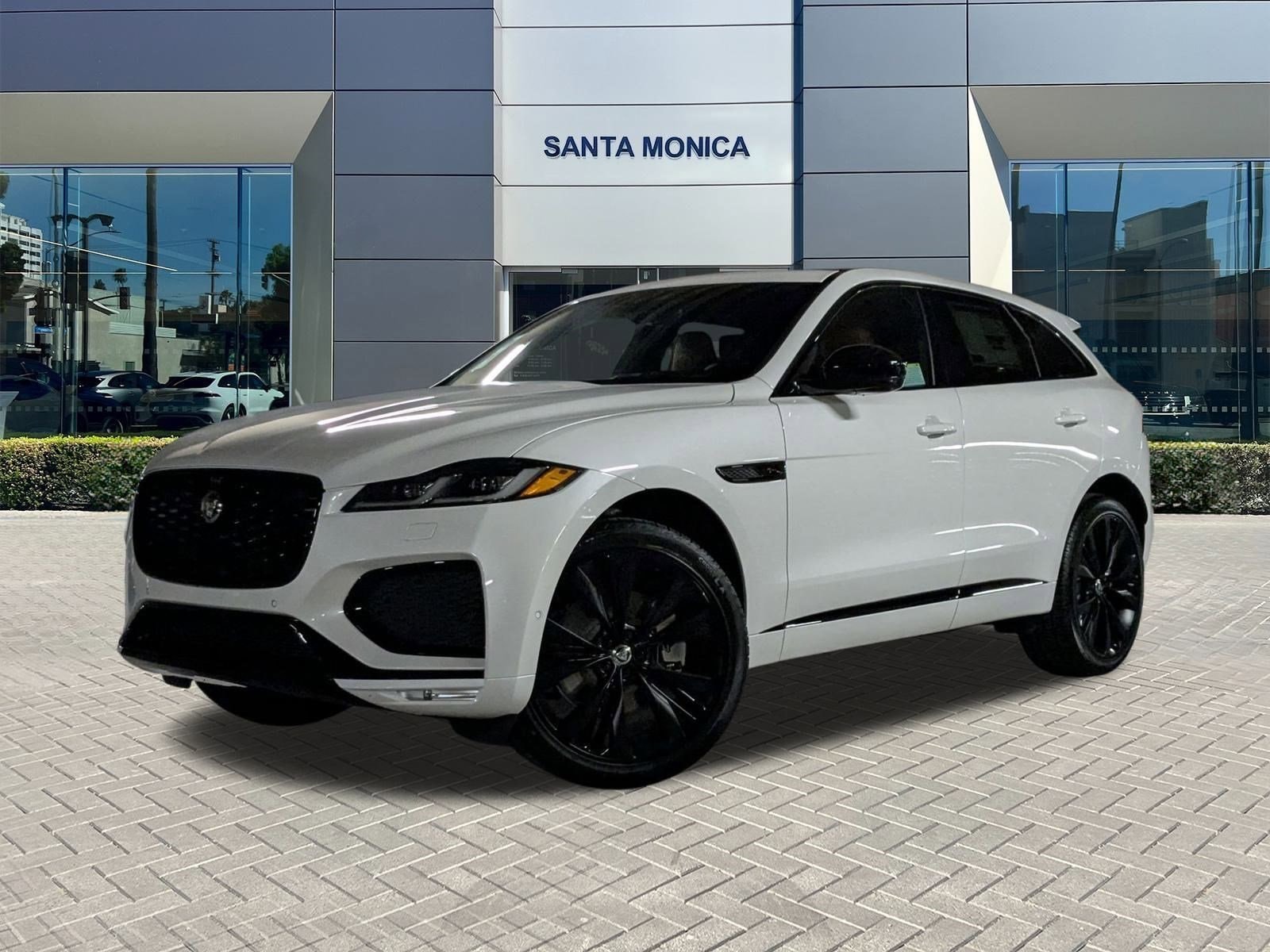 2026 Jaguar F-Pace R-Dynamic S's photo