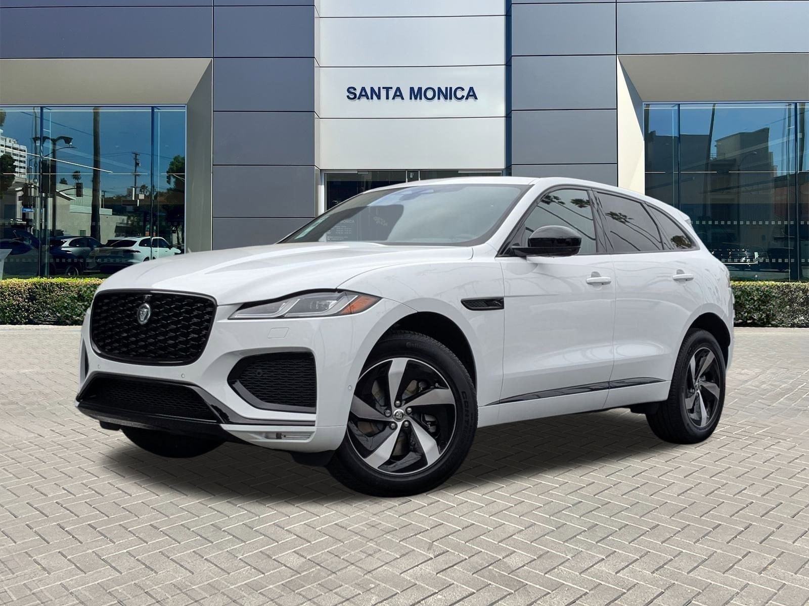 2026 Jaguar F-Pace R-Dynamic S's photo