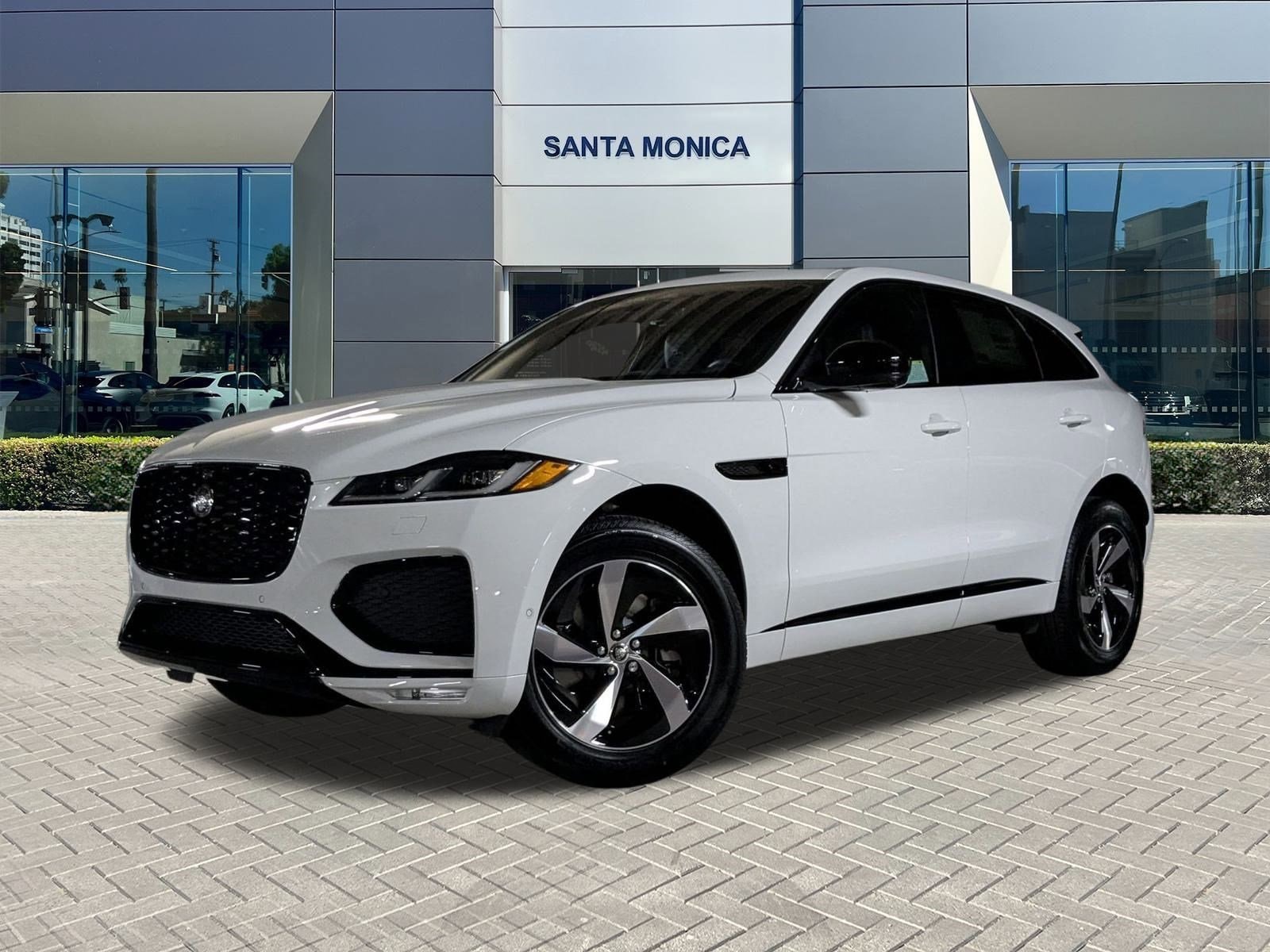2026 Jaguar F-Pace R-Dynamic S's photo