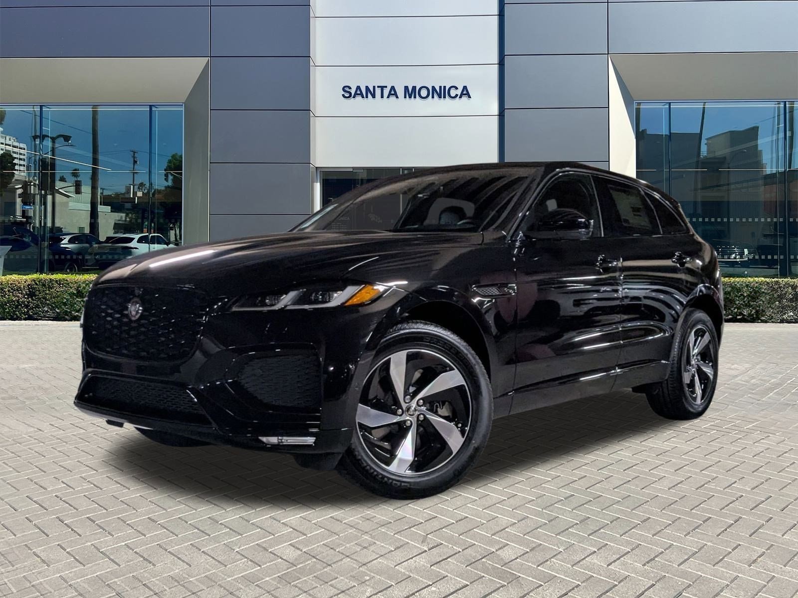 2026 Jaguar F-Pace R-Dynamic S's photo