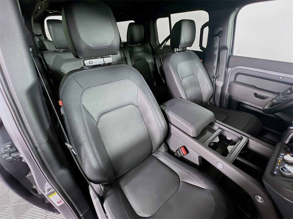 2024 LAND ROVER DEFENDER - Image 30