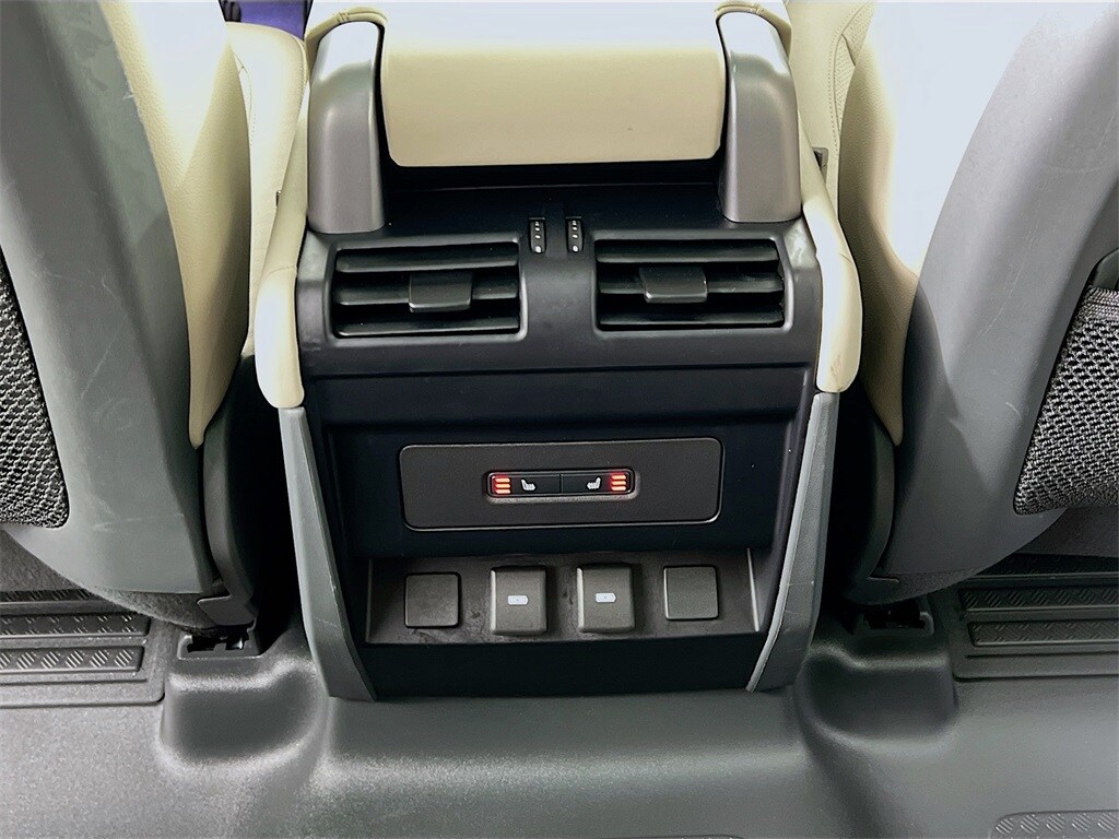 2024 LAND ROVER DEFENDER - Image 27