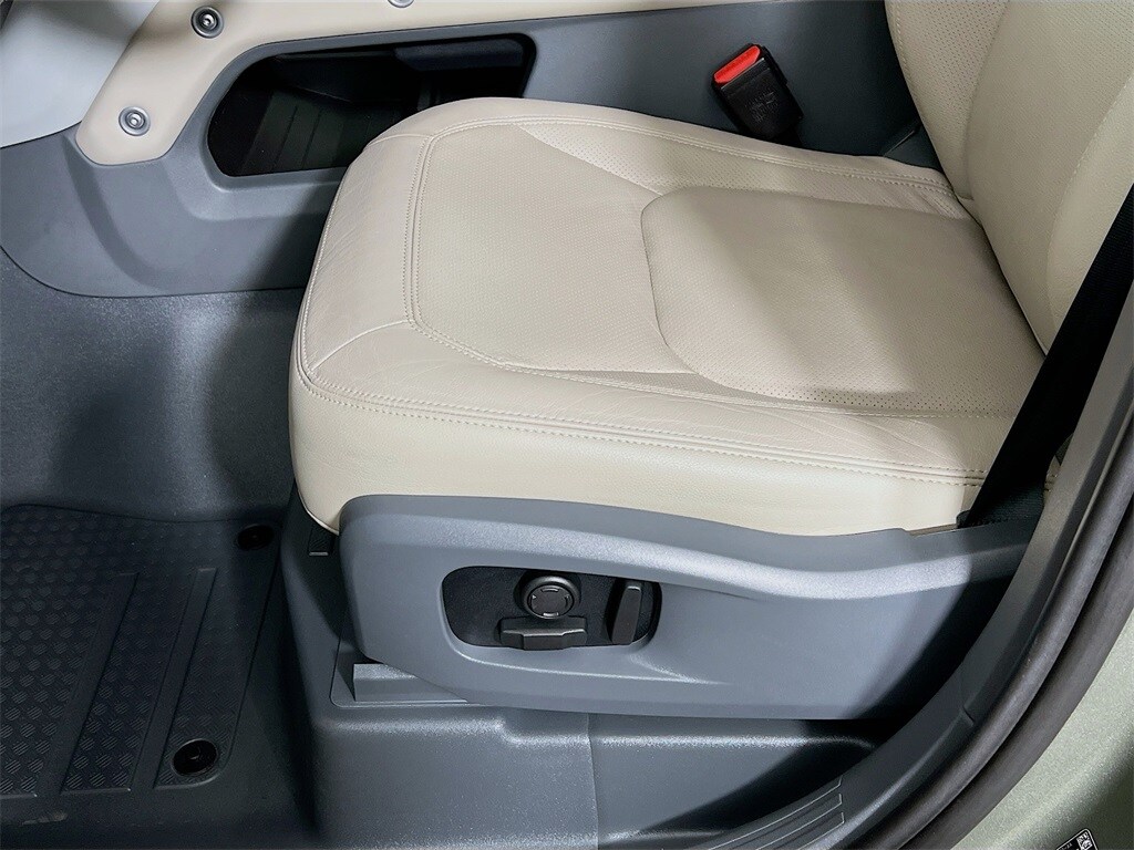 2024 LAND ROVER DEFENDER - Image 20