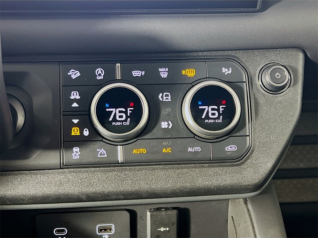 2024 LAND ROVER DEFENDER - Image 16