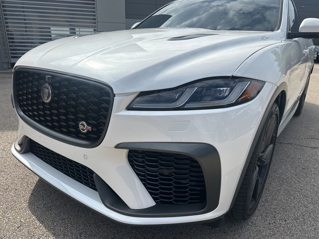 2023 Jaguar F-PACE SVR photo 2